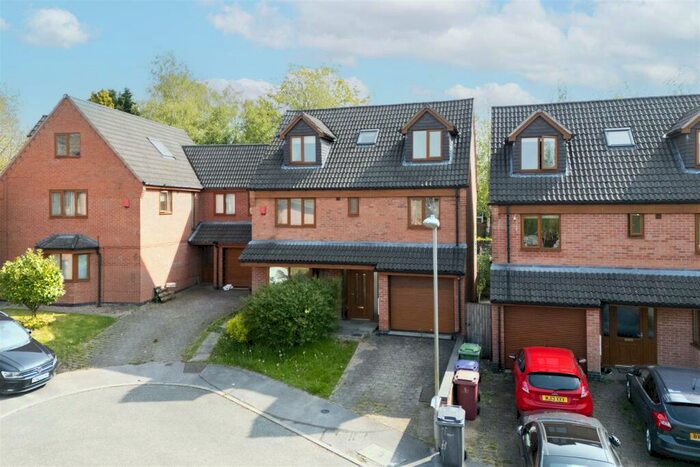 6 Bedroom Detached House To Rent In Maple Close, Storth Lane, South Normanton, DE55