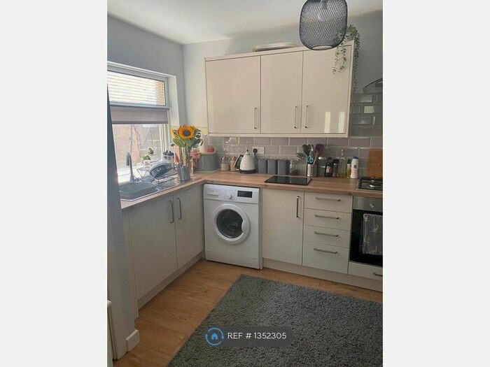 3 Bedroom Maisonette To Rent In St Fagans Rise, Cardiff, CF5