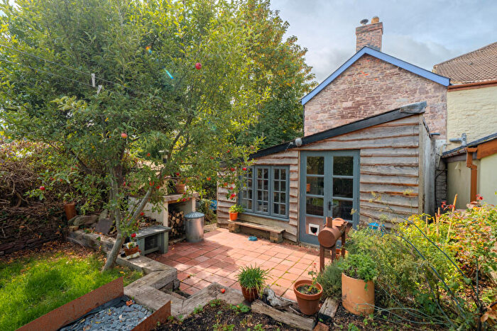 2 Bedroom Semi Detached House For Sale In Broad Street, GL14