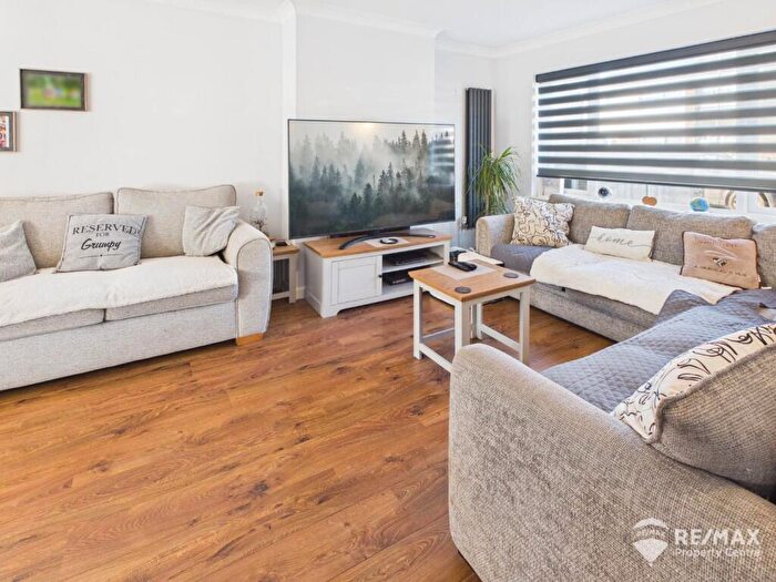 4 Bedroom Semi Detached House For Sale In Crestlands, Alresford, Colchester, CO7