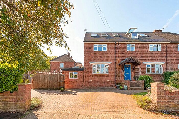 5 Bedroom Semi-detached House For Sale In Belham Road, Kings Langley, Hertfordshire, WD4