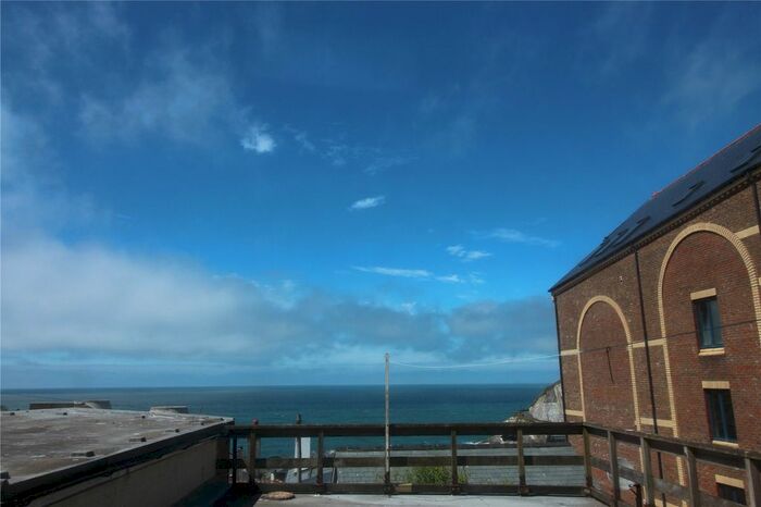 2 Bedroom Flat To Rent In High Street, Ilfracombe, EX34