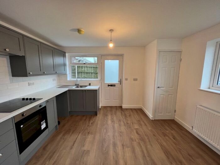 2 Bedroom Bungalow To Rent In Bexhill Close, Pontefract, WF8