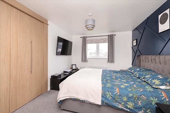 2 Bedroom Flat For Sale In Wester Kippielaw Drive, Dalkeith, EH22