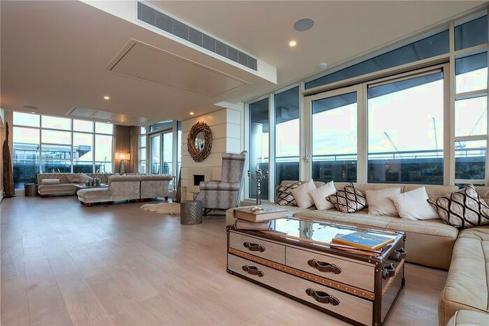 4 Bedroom Flat To Rent In Leftbank, Manchester, M3