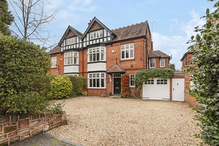 6 Bedroom Semi-Detached House For Sale In St. Bernards Road, Solihull, B92