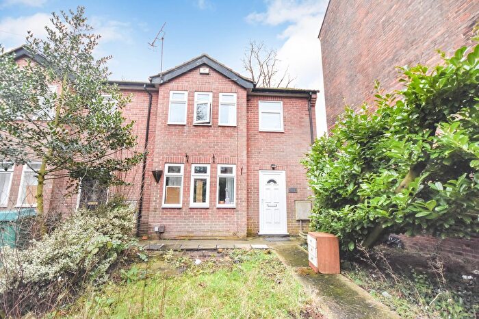 3 Bedroom End Terrace House For Sale In Forest Road West, Nottingham, NG7
