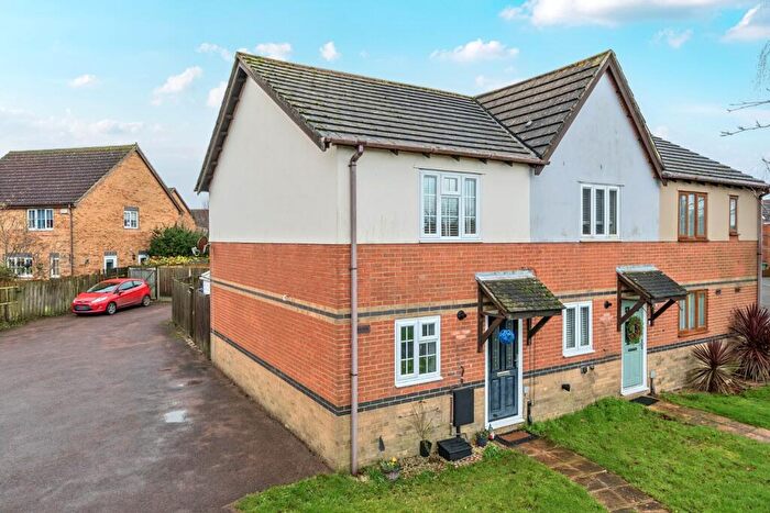 2 Bedroom End Of Terrace House For Sale In Woodcock Gardens, Hawkinge, CT18