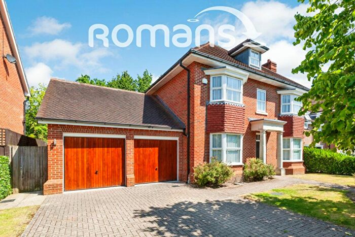 6 Bedroom Detached House To Rent In Highgrove Avenue, SL5