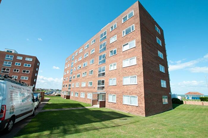 2 Bedroom Apartment For Sale In The Parade, Birchington, CT7