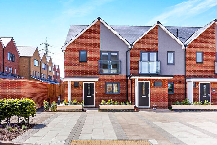 3 Bedroom End Of Terrace House To Rent In Springhead Parkway, Northfleet, Gravesend, Kent, DA11