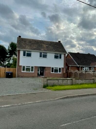 4 Bedroom Detached House To Rent In Hinton Road, Woodford Halse, NN11