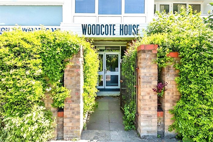 1 Bedroom Flat To Rent In Queen Street, Hitchin, Hertfordshire, SG4