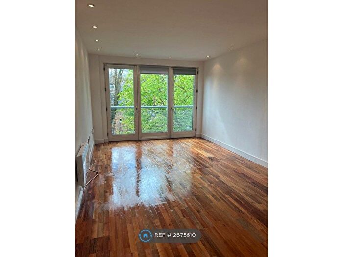 2 Bedroom Flat To Rent In Crouch End Hill, London, N8