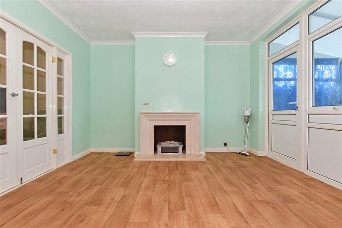 5 Bedroom Semi-Detached House For Sale In Northdown Road, Margate, Kent, CT9