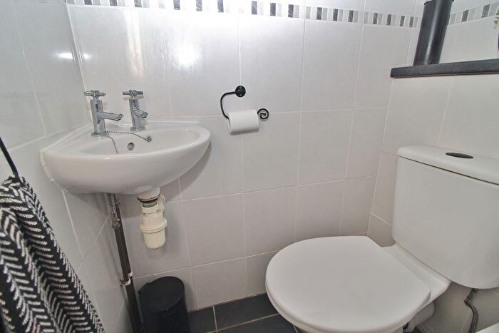 3 Bedroom Terraced House For Sale In Middle Park Way, Havant, PO9