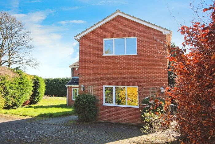 5 Bedroom Detached House For Sale In Elm Road, Waltham, Grimsby, DN37