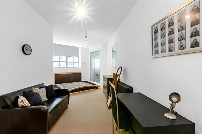 2 Bedroom Flat For Sale In Whiskin Street, Clerkenwell, London, EC1R