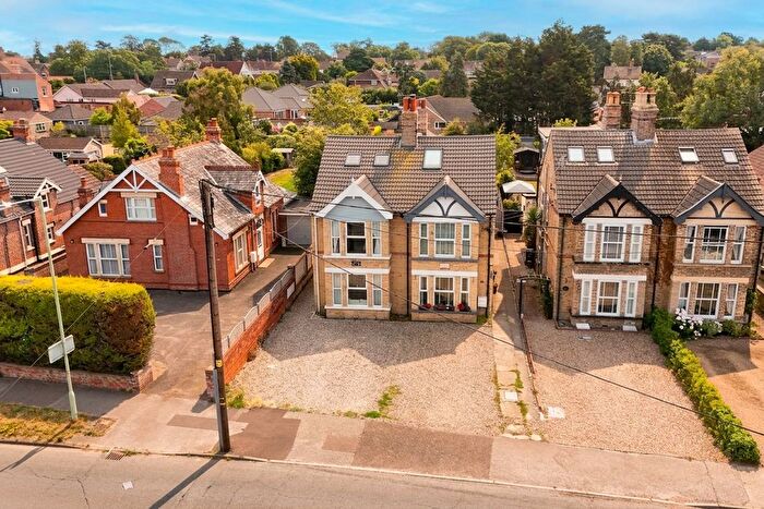 4 Bedroom Semi-Detached House For Sale In Beccles Road, Lowestoft, NR33