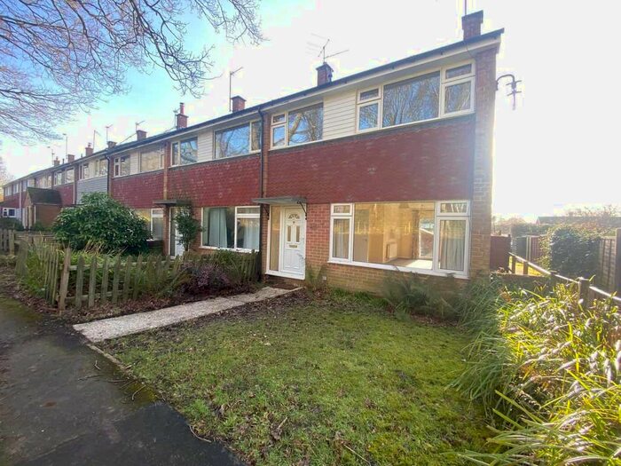 3 Bedroom End Of Terrace House To Rent In Stephens Road, Tadley, RG26