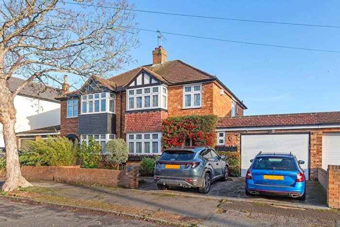 3 Bedroom Semi Detached House For Sale In Fairholme Road, Ashford, TW15