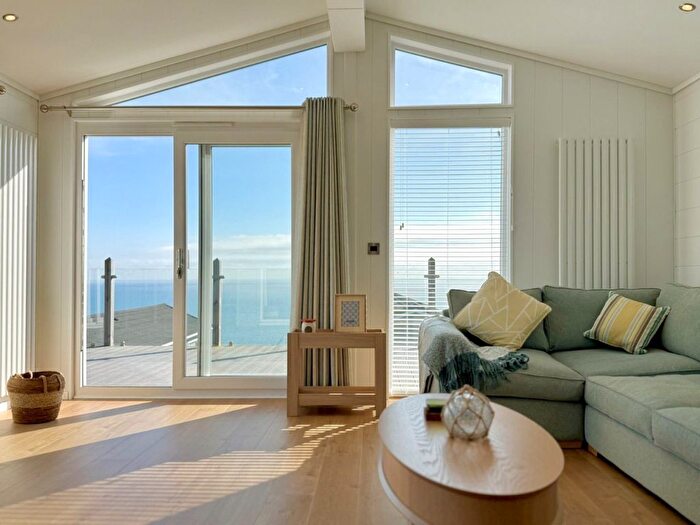 2 Bedroom Park Home For Sale In Torquay Road, Shaldon, Teignmouth, TQ14