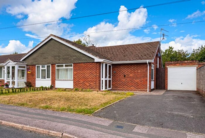 2 Bedroom Semi Detached Bungalow For Sale In Roman Way, Earley, Reading, RG6
