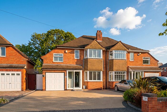 3 Bedroom Semi-Detached House For Sale In Ufton Crescent, Shirley, B90