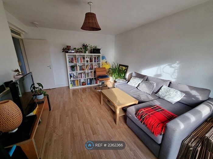 3 Bedroom Flat To Rent In Lordship Road, London, N16