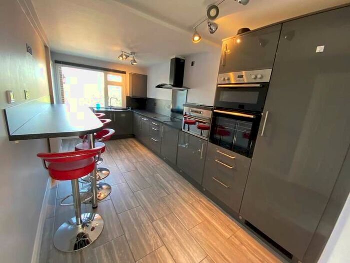 3 Bedroom House To Rent In Hill Ground, Frome, Somerset, BA11