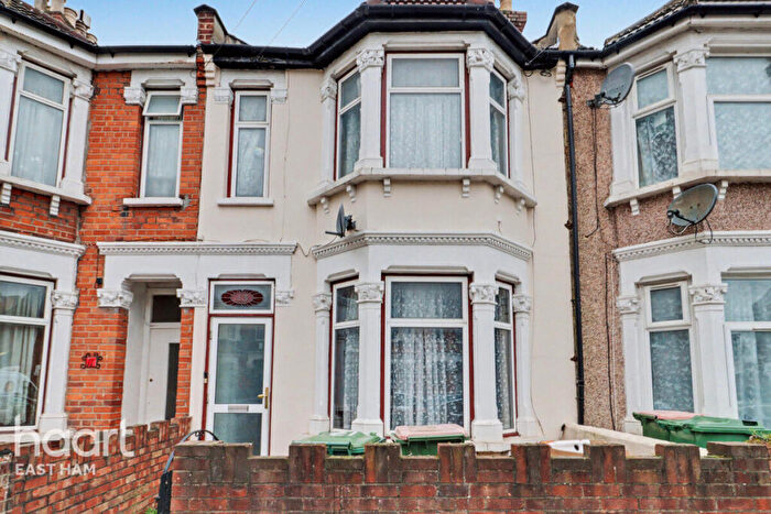 3 Bedroom Terraced House For Sale In Hartley Avenue, London, E6