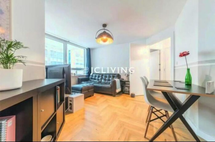 1 Bedroom Flat To Rent In St George Wharf, London, SW8