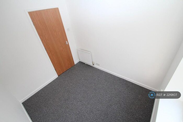 1 Bedroom Flat To Rent In St. Aidans Terrace, Prenton, CH43