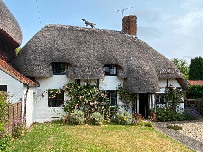 2 Bedroom Detached House To Rent In Lower Froyle, Alton, Hampshire, GU34