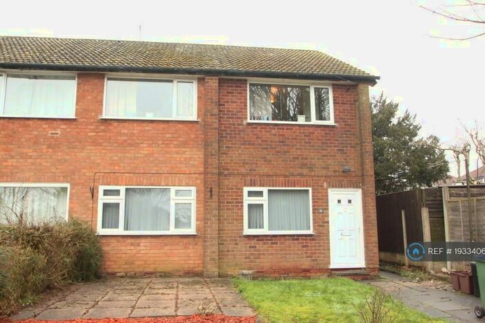 2 Bedroom Flat To Rent In Ventnor Close, Oldbury, B68