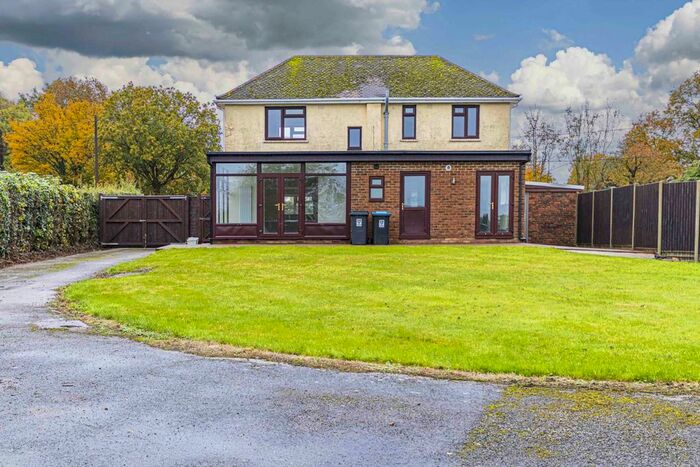 3 Bedroom Detached House To Rent In Water End Road, Potten End, HP4