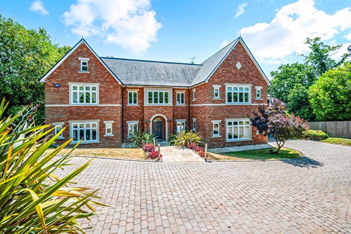 6 Bedroom Detached House For Sale In Icehouse Wood, Oxted, RH8