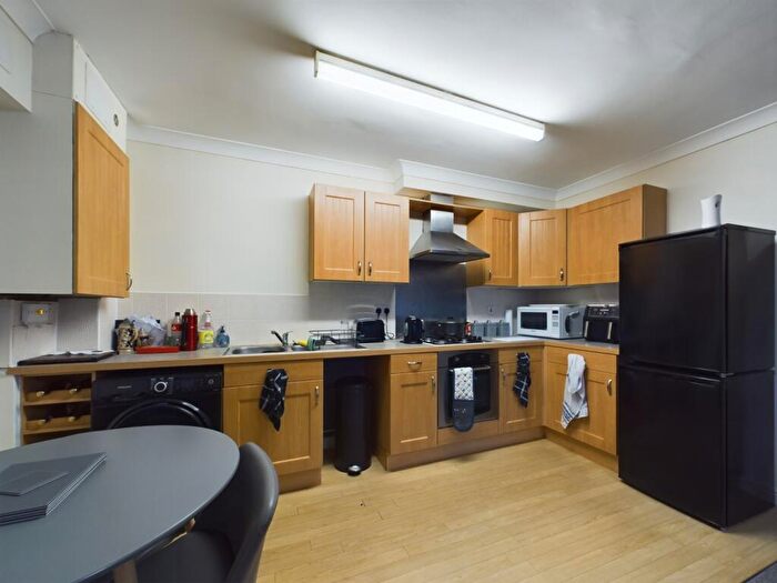 1 Bedroom Apartment For Sale In Victoria House, Mayhill Way, GL1
