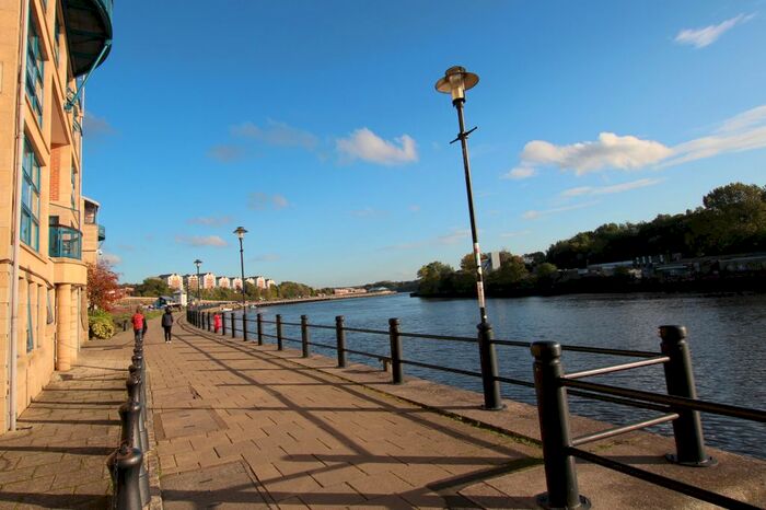 2 Bedroom Property To Rent In Mariners Wharf, Quayside, Newcastle Upon Tyne, NE1