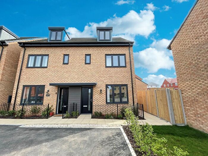 3 Bedroom House To Rent In Burney Drive, Eagle Farm South, MK17