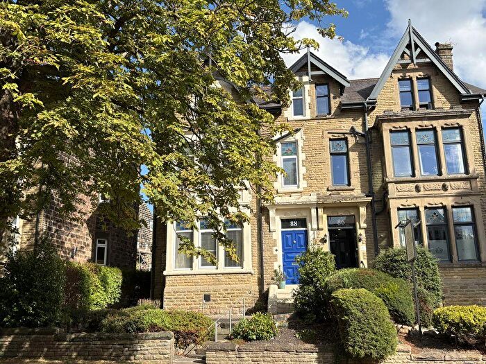 5 Bedroom Semi-Detached House To Rent In Kings Road, Harrogate, HG1