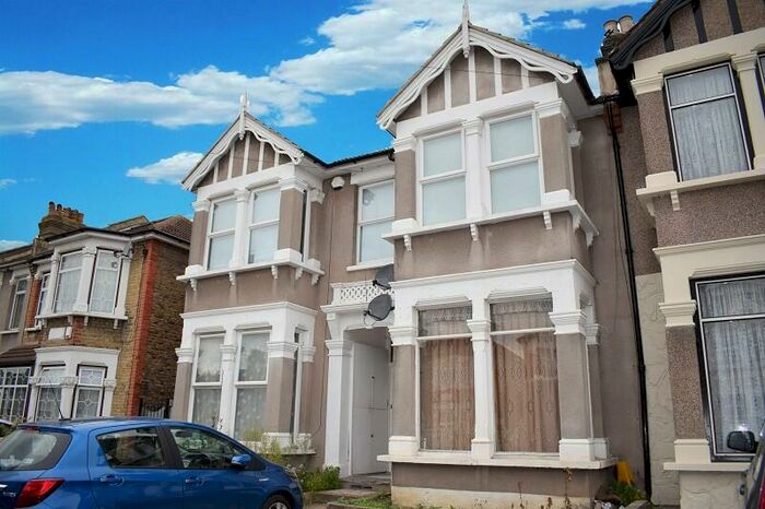 1 Bedroom Ground Flat To Rent In Mayfair Avenue, Ilford, IG1