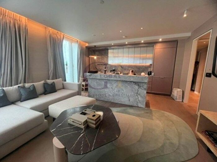 2 Bedroom Flat To Rent In Hanover Square, Mayfair, London, W1S