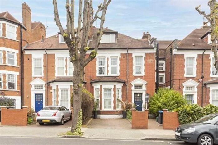 Studio To Rent In Blenheim Gardens, London., NW2