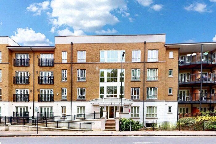 2 Bedroom Apartment To Rent In St George's Way, London, SE15