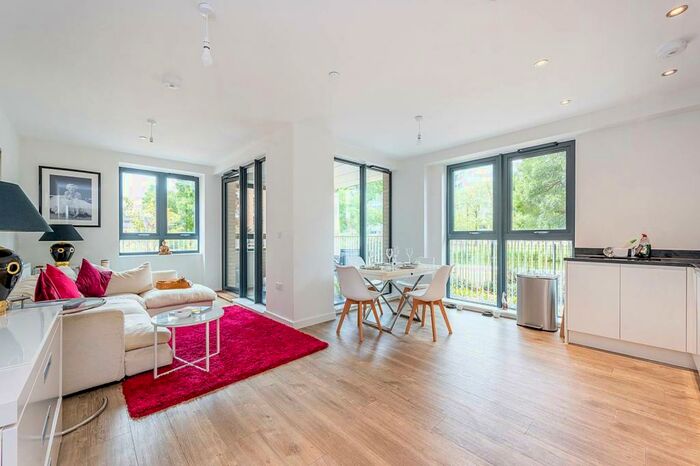 3 Bedroom Flat To Rent In Marquess House, Park Royal, London, NW10