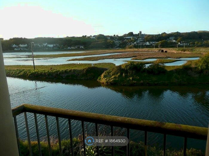 3 Bedroom Flat To Rent In Fore St, Hayle, TR27