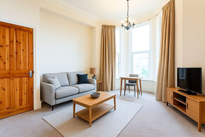 1 Bedroom Flat For Sale In Sinclair Road, Kensington Olympia, W14