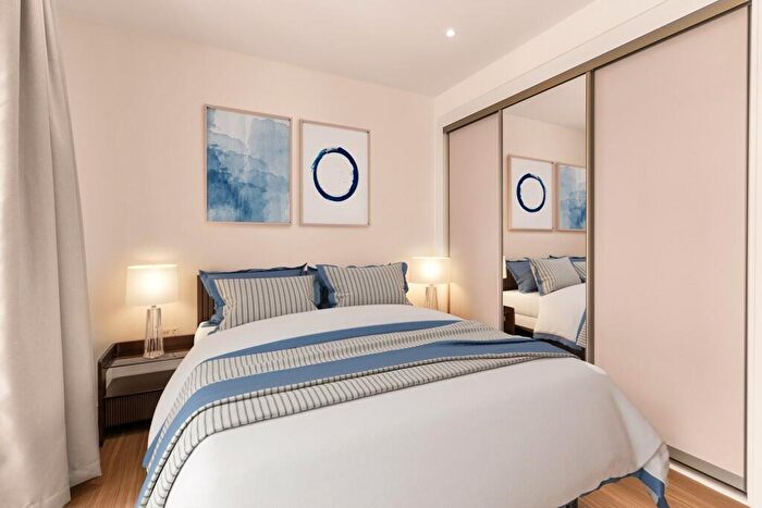 Studio To Rent In Nine Elms Lane, London, SW11