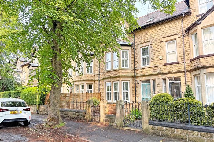 5 Bedroom Terraced House For Sale In St. Marks Avenue, Harrogate, HG2